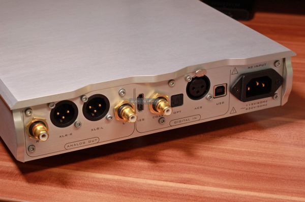 Musician Pegasus R2R DAC hátlap