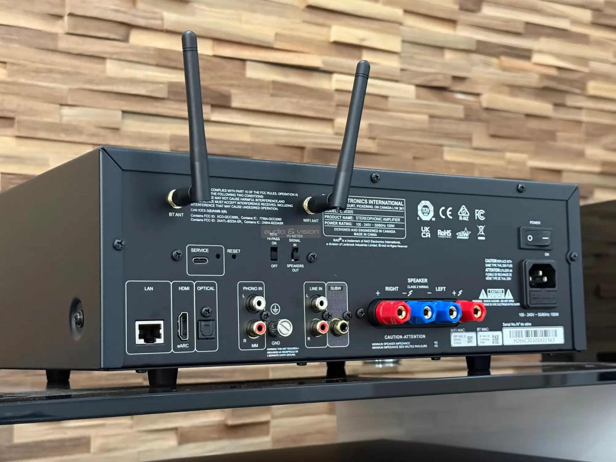 NAD C 3030S hálózati sztereó erősítő hátlap
