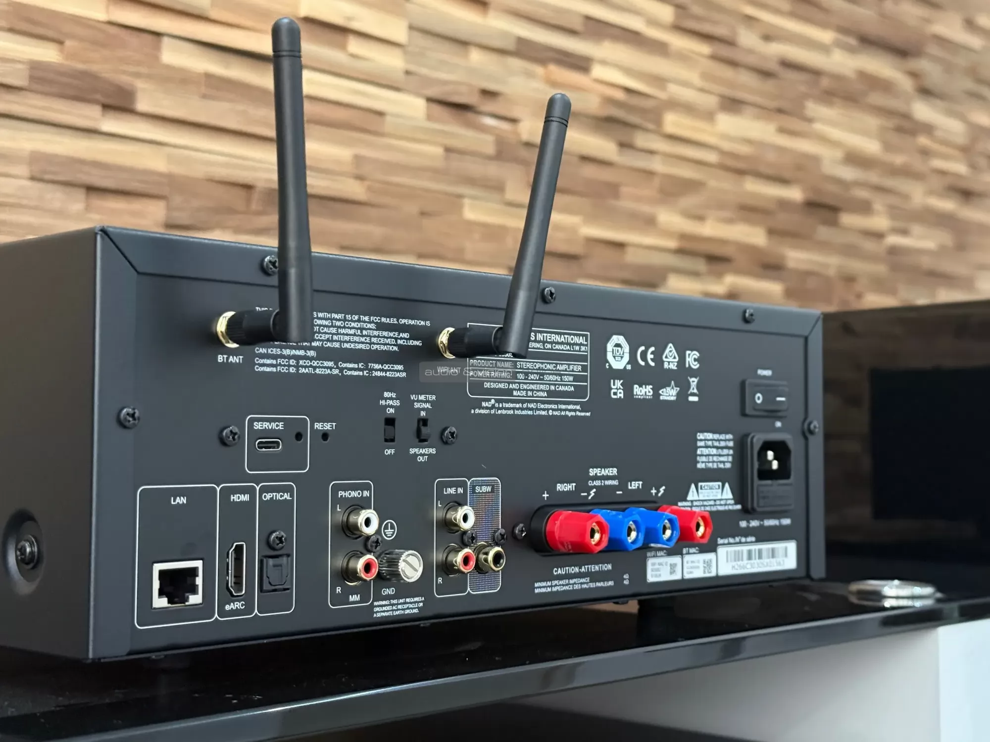 NAD C 3030S hálózati sztereó erősítő hátlap