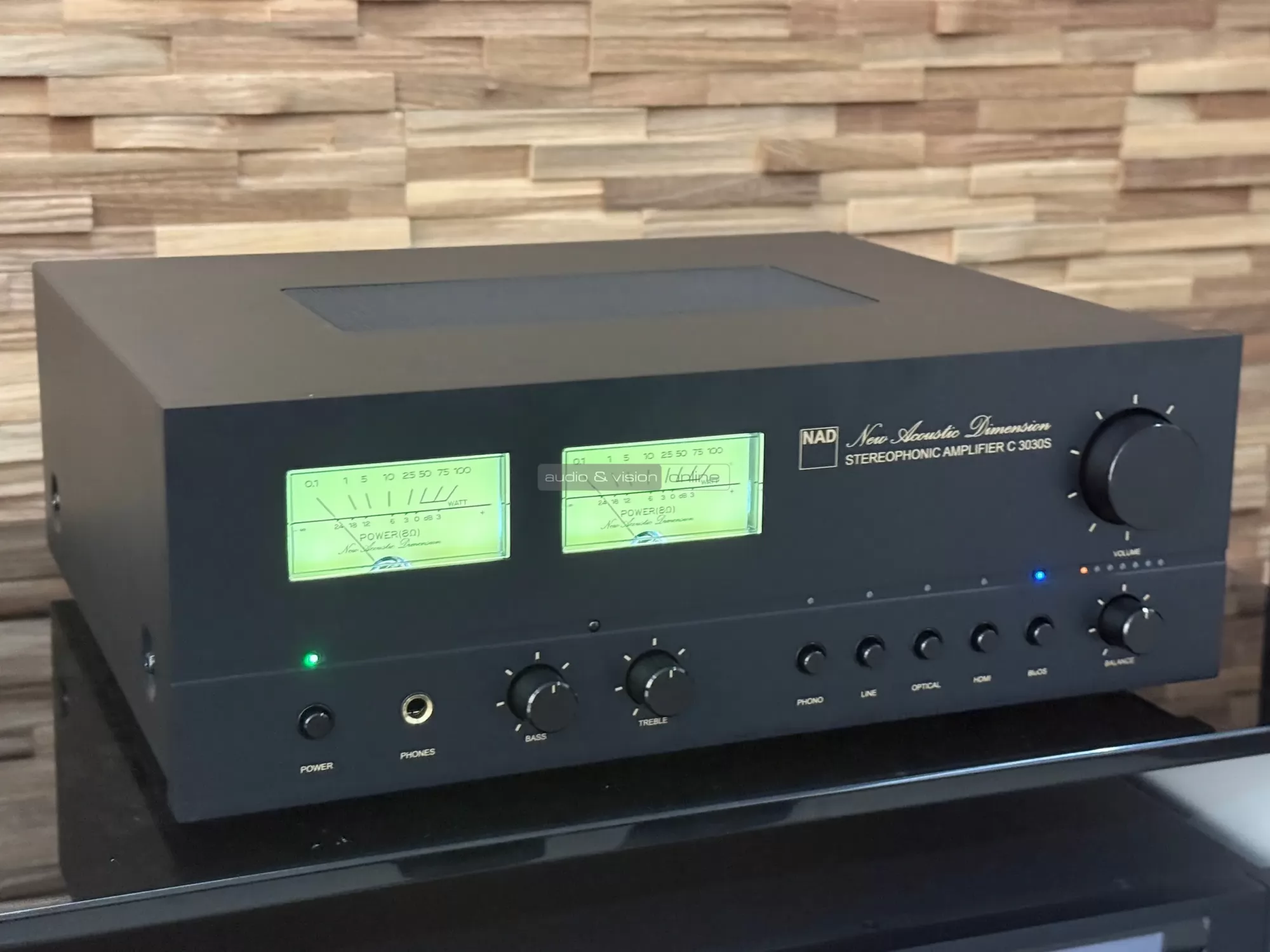 NAD C 3030S hálózati sztereó erősítő