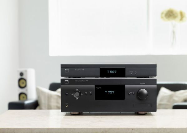 NAD T 757 házimozi erősítő és T 567 Blu-ray lejátszó