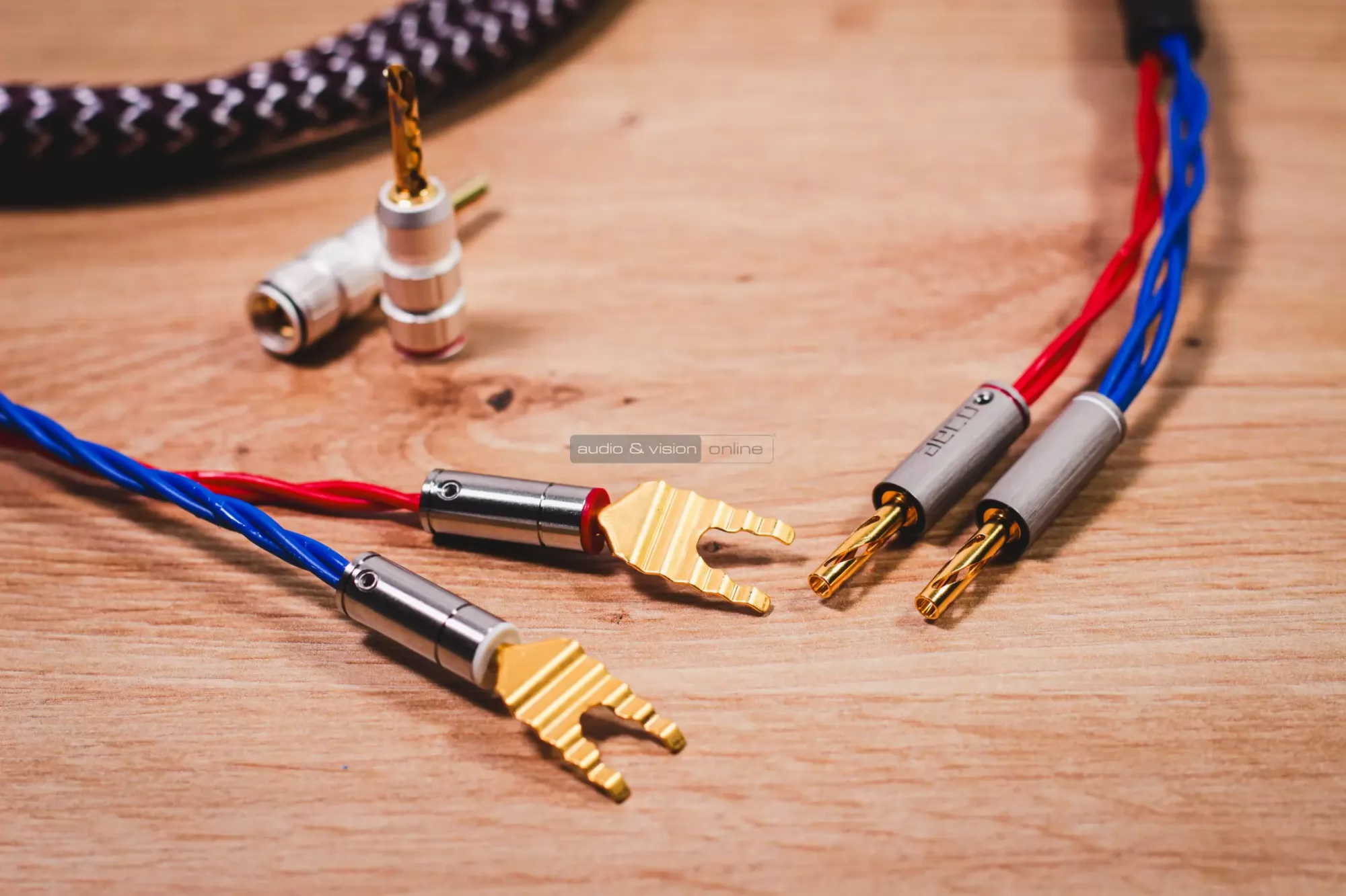 Neotech NES-1002 mini hangfalkábel