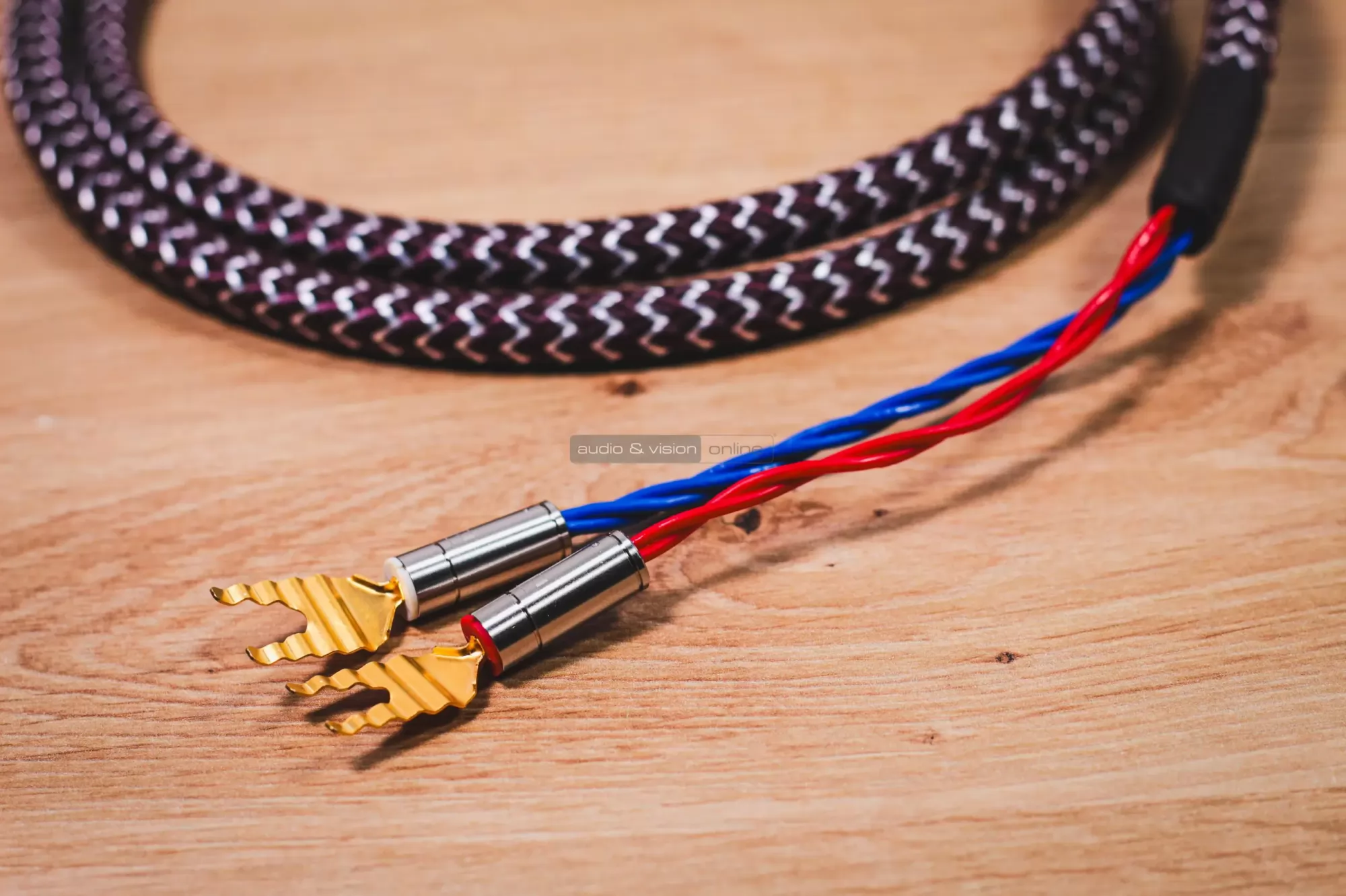 Neotech NES-1002 mini hangfalkábel