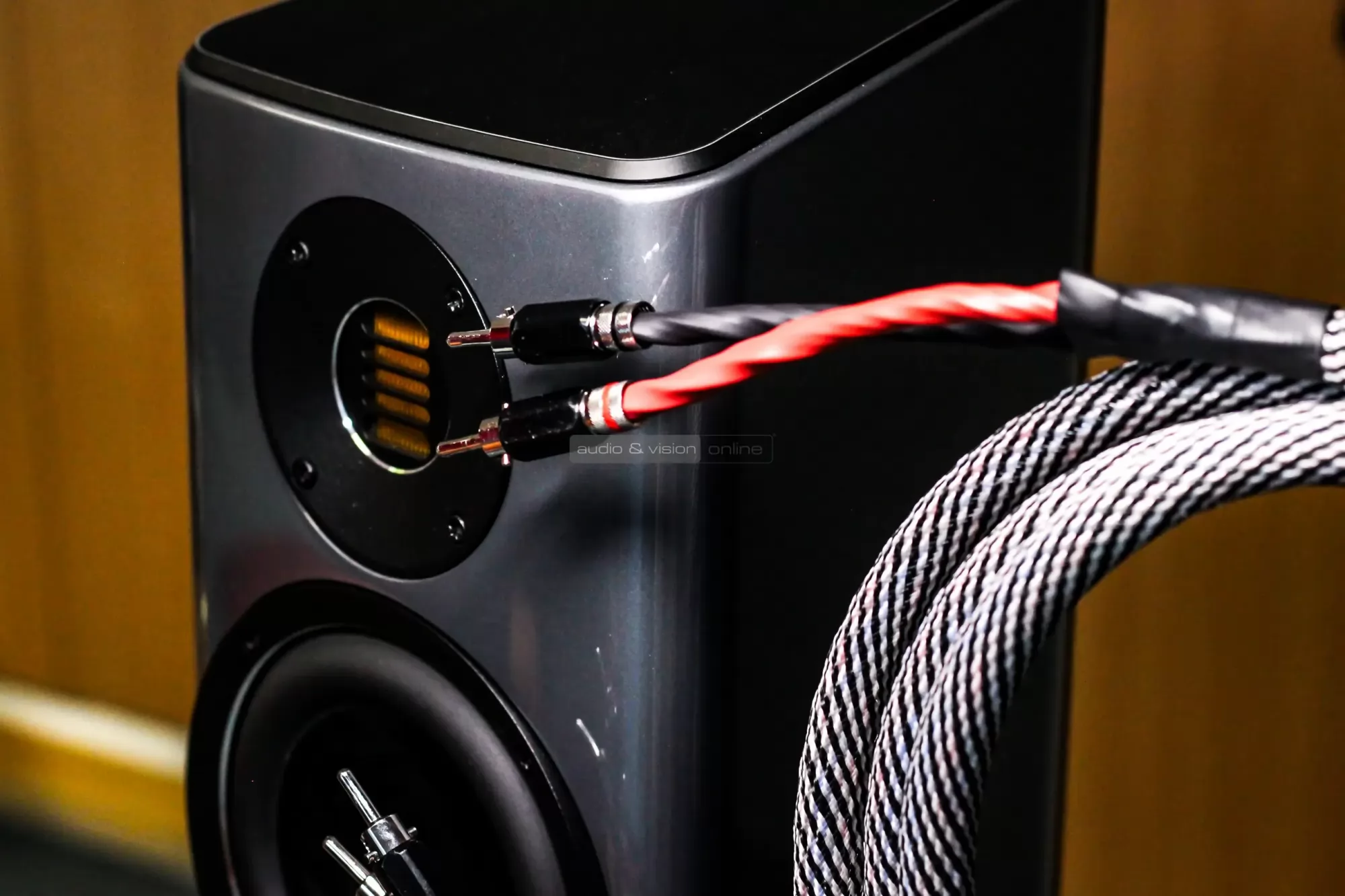 Neotech NES-3001G hangfalkábel