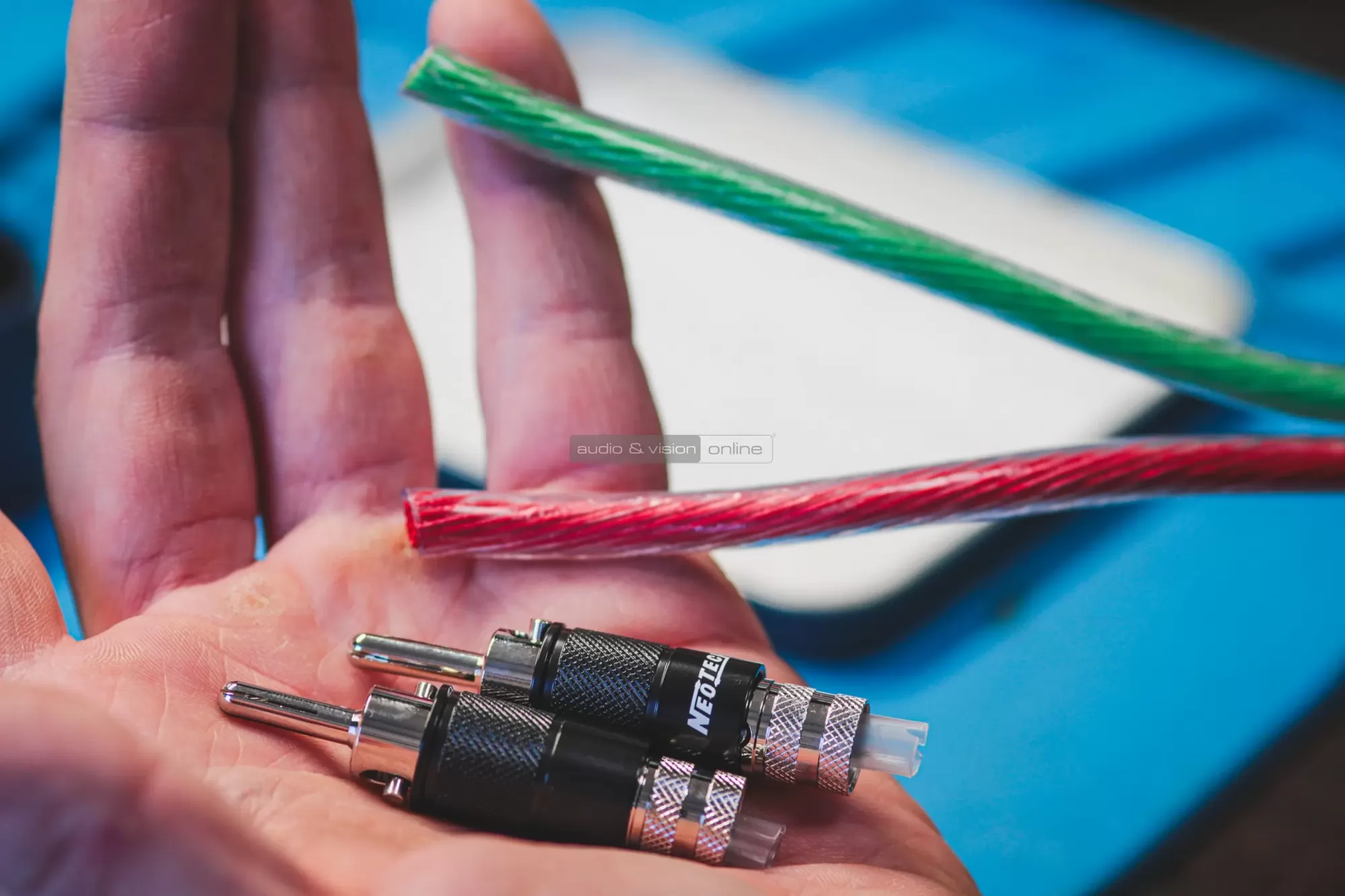 Neotech NES-3002G hangfalkábel