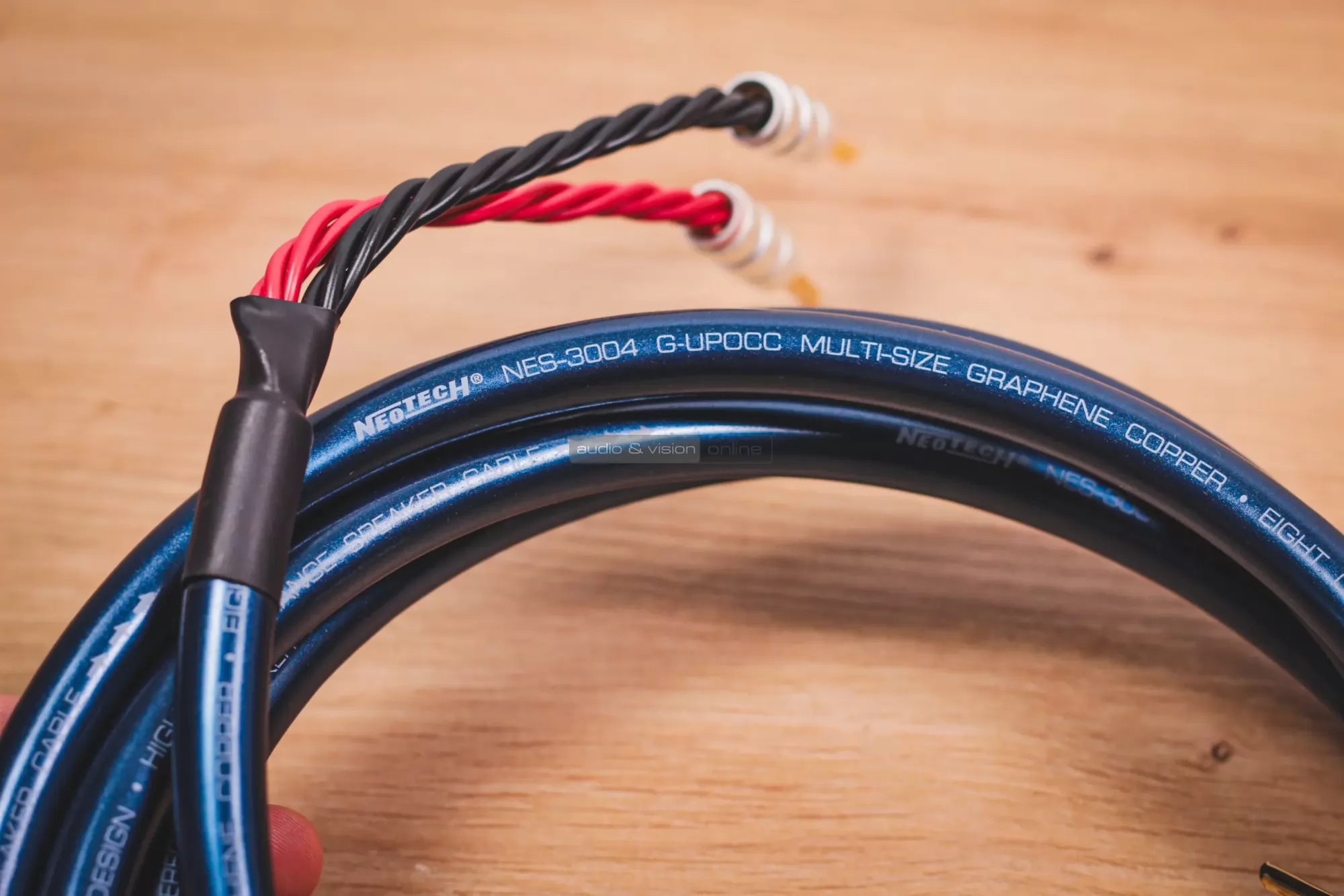 Neotech NES-3004G hangfalkábel