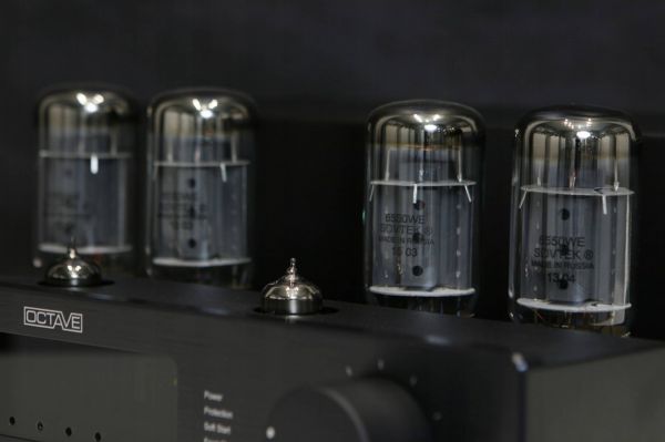 OCTAVE V 40 SE csöves sztereó erősítő