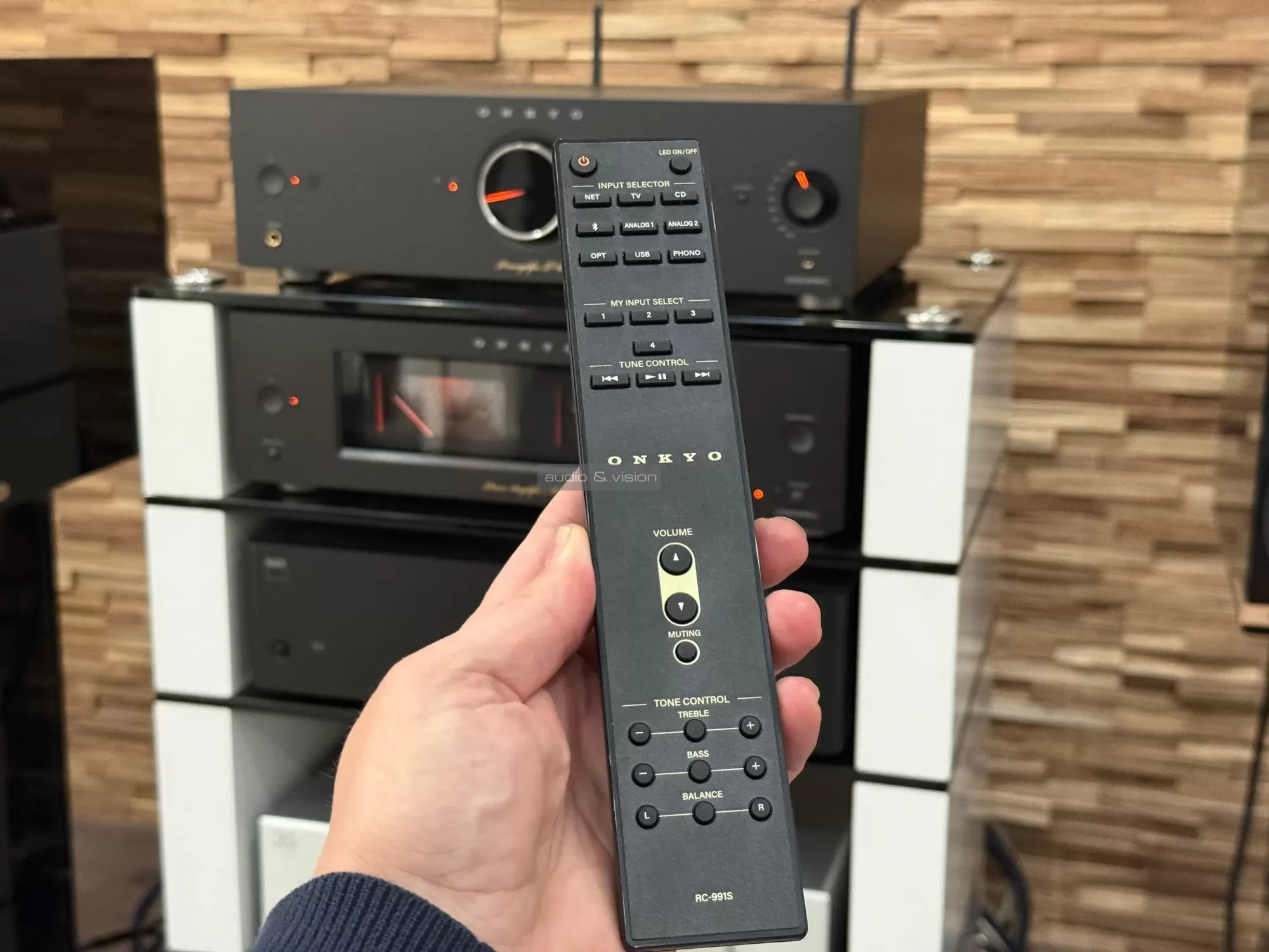 Onkyo Icon P-80 hálózati előerősítő távirányító