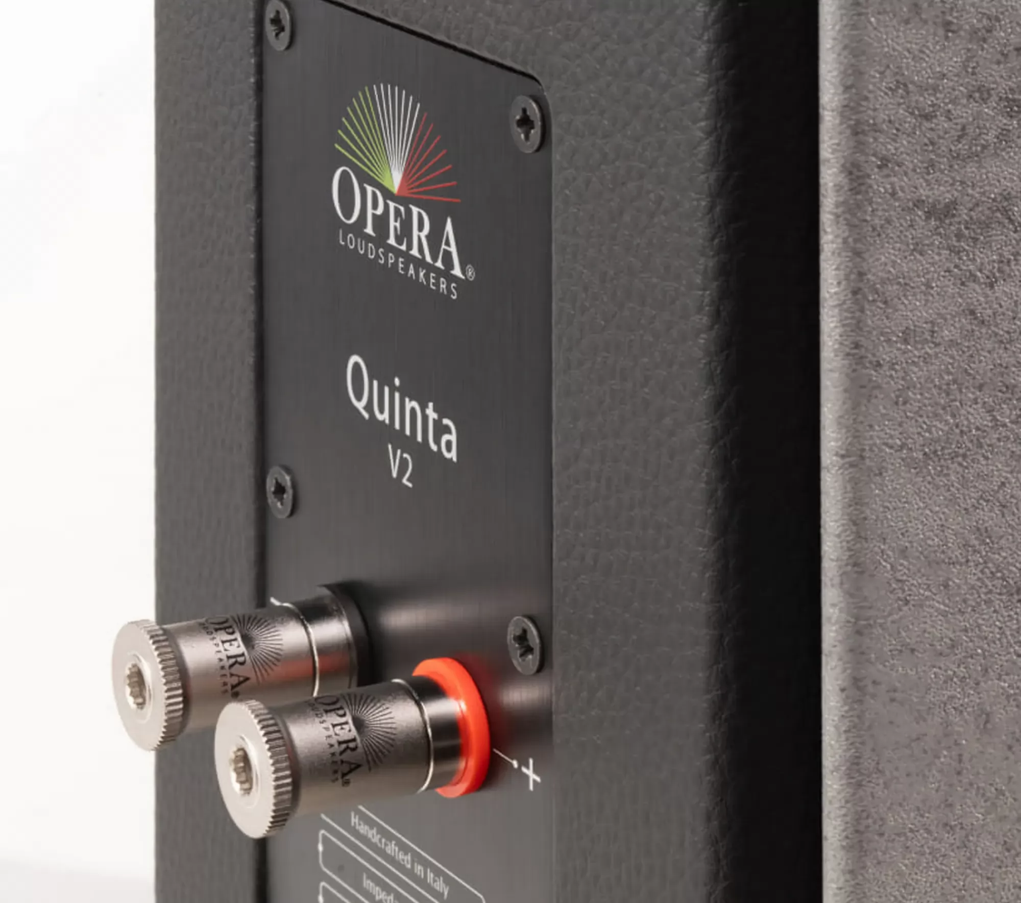 Opera Quinta V2 hangfal csatlakozó