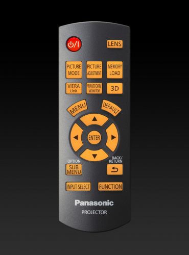 Panasonic PT-AT5000E házimozi projektor távvezérlő bekapcsolt világítással