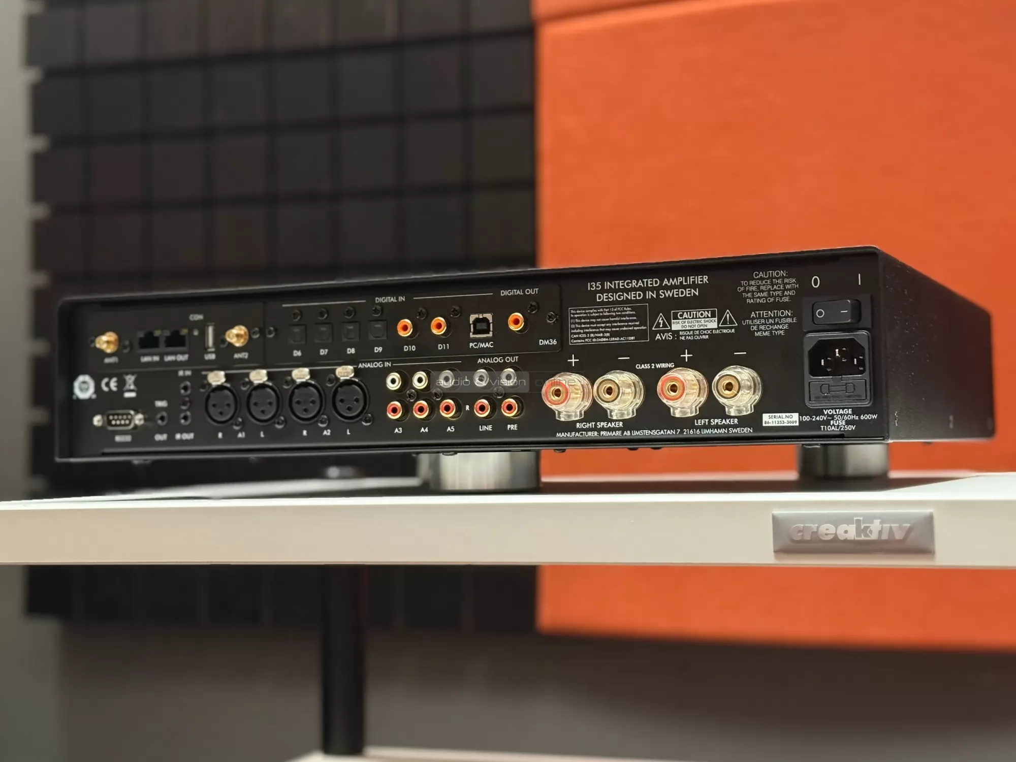 Primare I35 Prisma DM36 hálózati sztereó erősítő hátlap