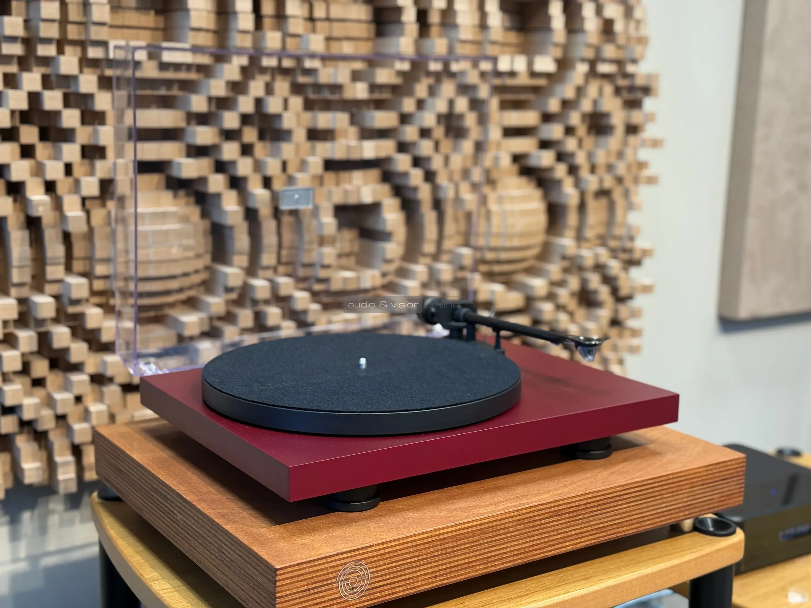 Pro-Ject Debut EVO 2 vinyl lemezjátszó