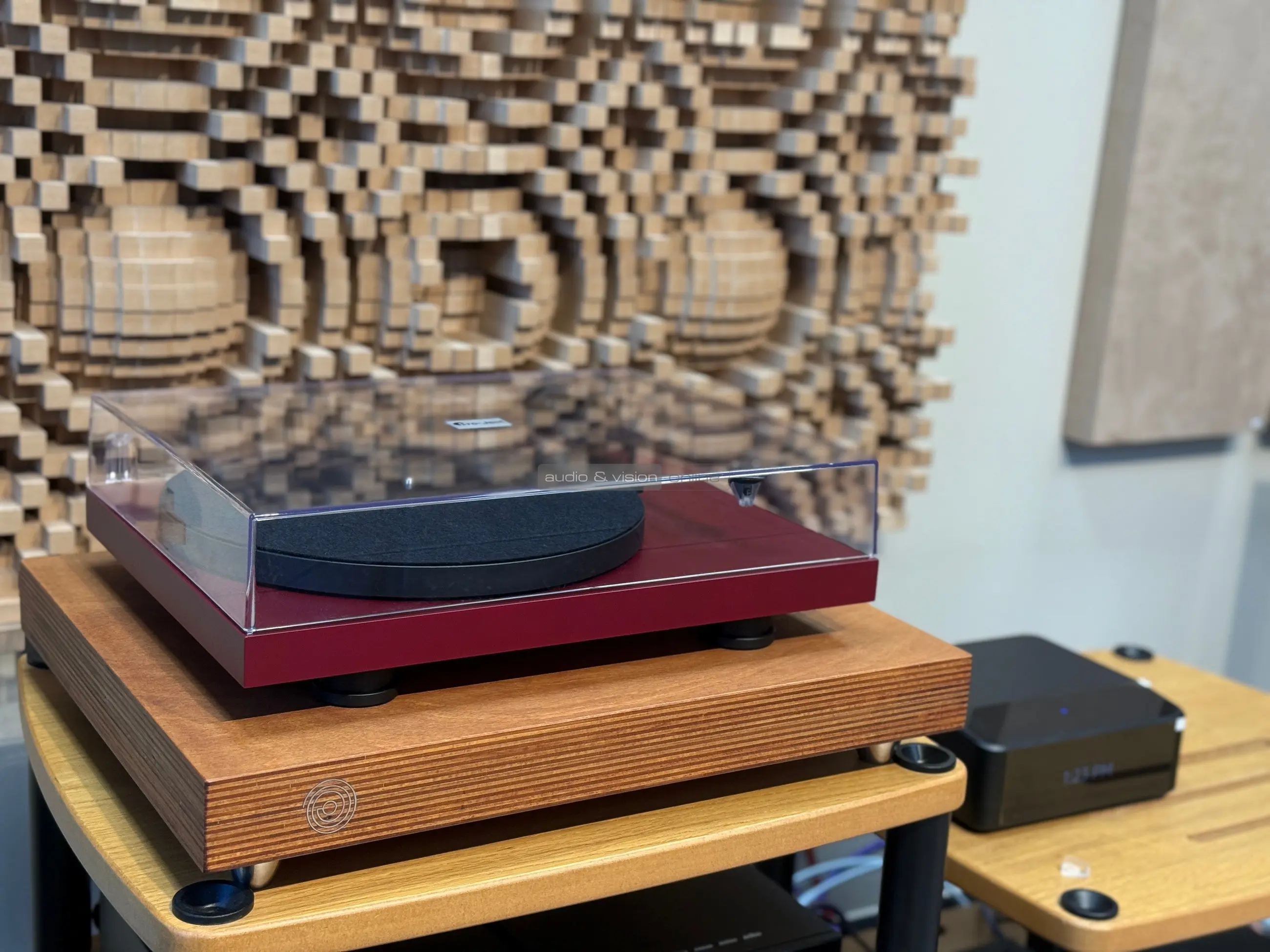 Pro-Ject Debut EVO 2 vinyl lemezjátszó