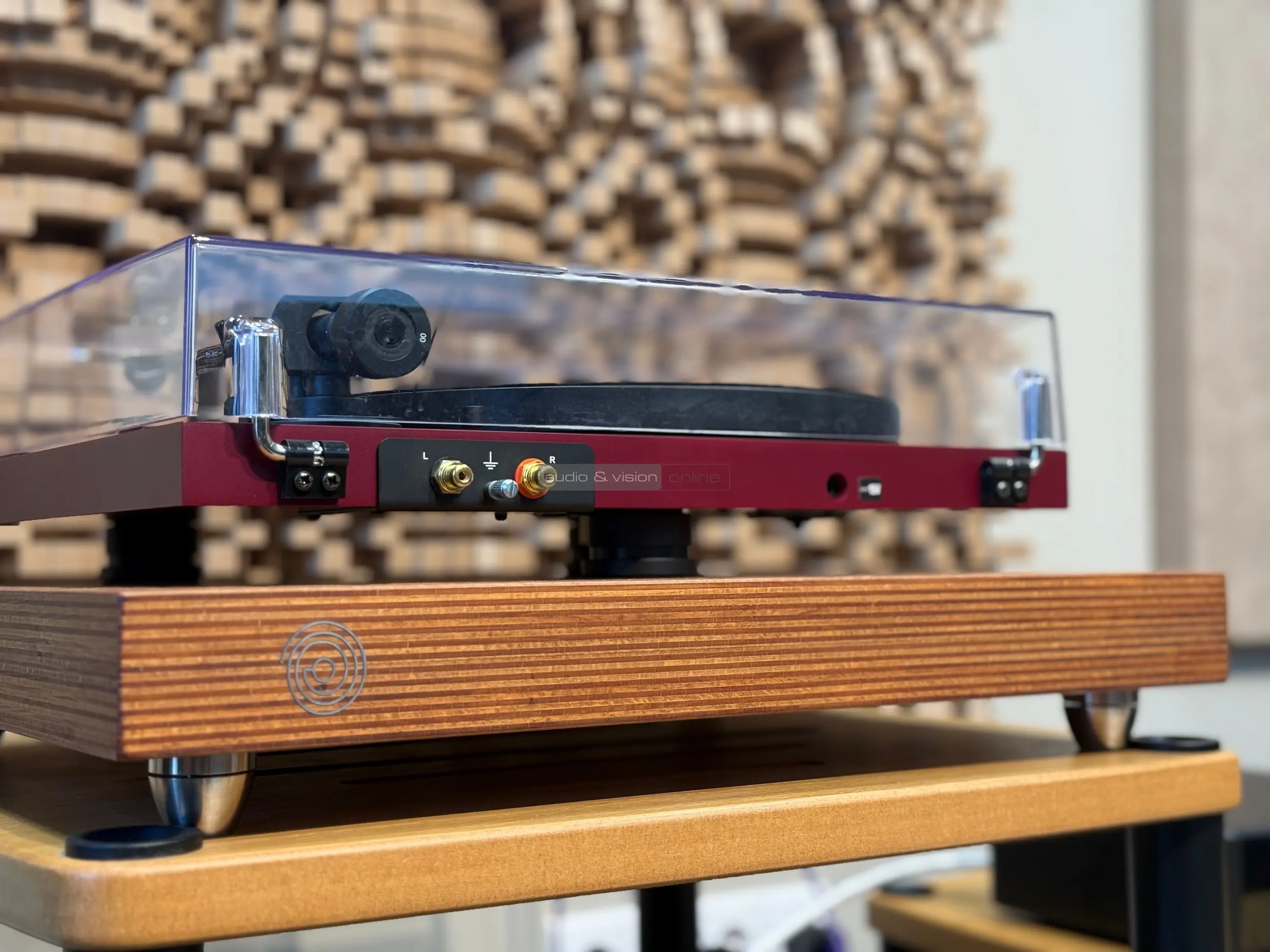 Pro-Ject Debut EVO 2 vinyl lemezjátszó hátlap