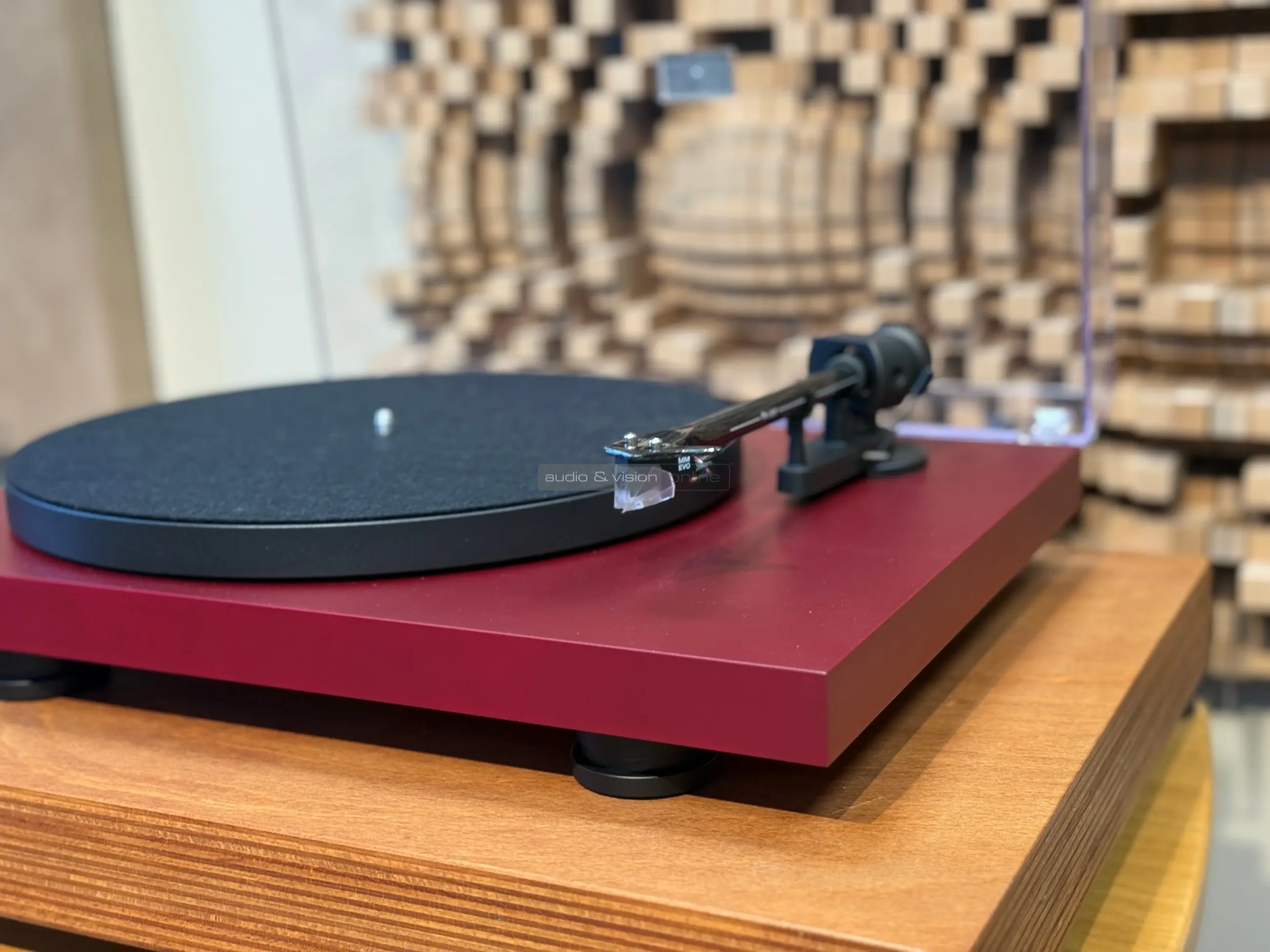 Pro-Ject Debut EVO 2 vinyl lemezjátszó