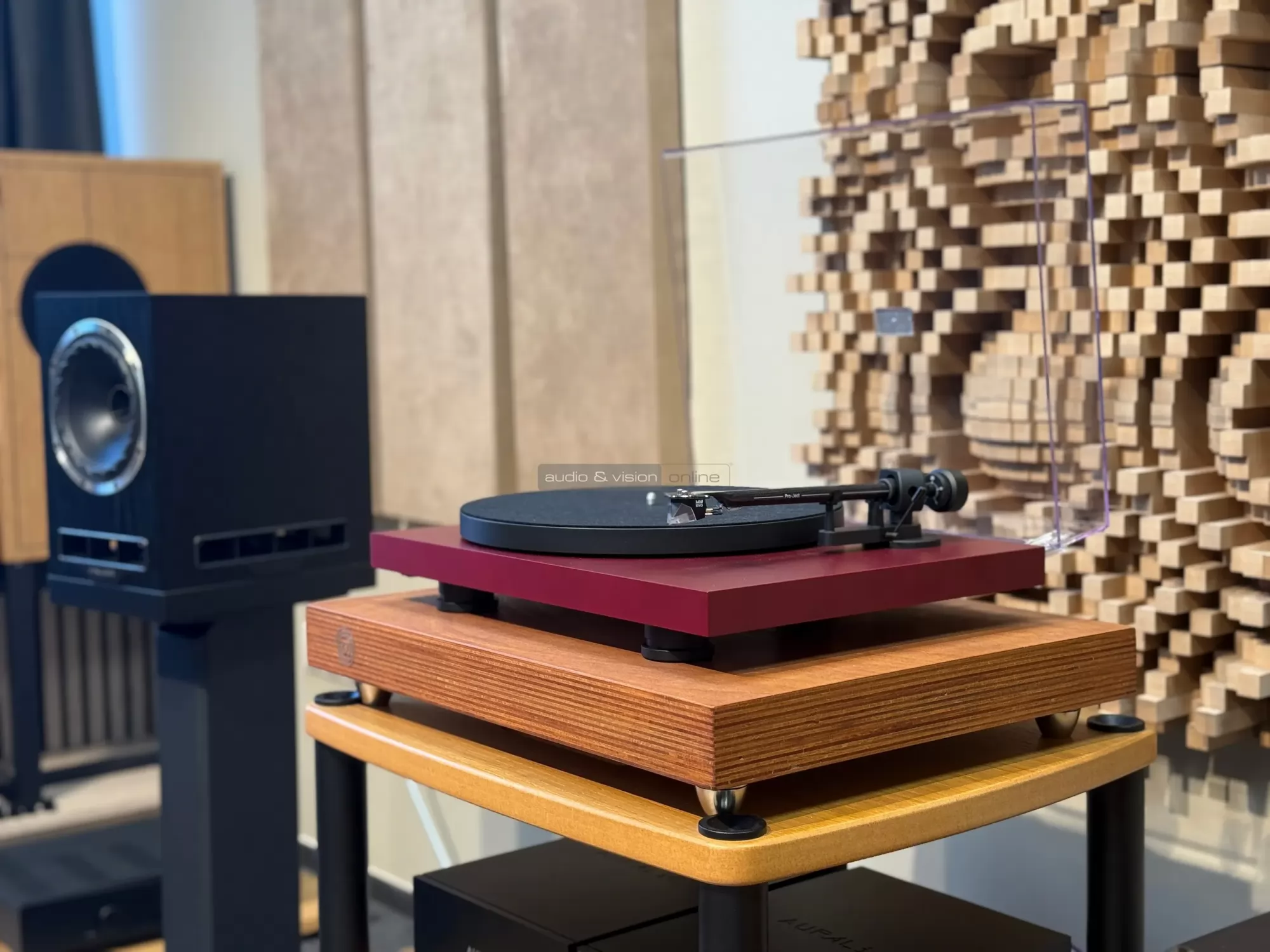 Pro-Ject Debut EVO 2 vinyl lemezjátszó