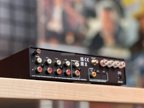 Pro-Ject MaiA S3 sztereó erősítő hátlap