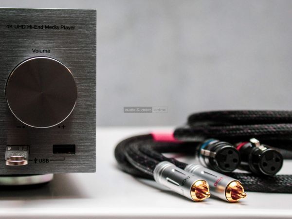 RCA és XLR kábelek