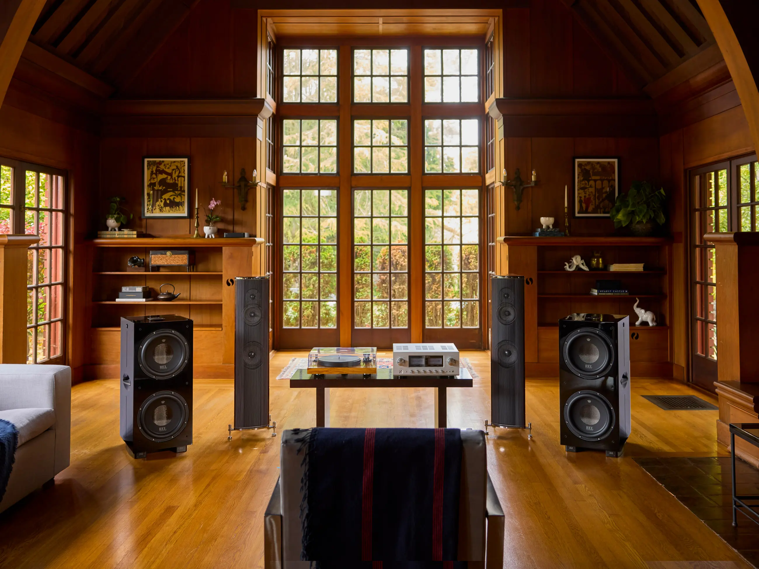 REL 212 Black Label mélyládák