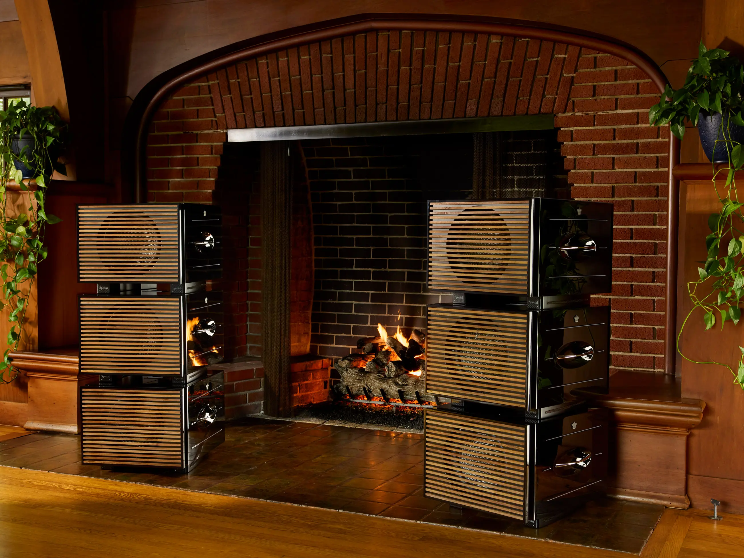 REL Carbon Special Black Label mélyládák