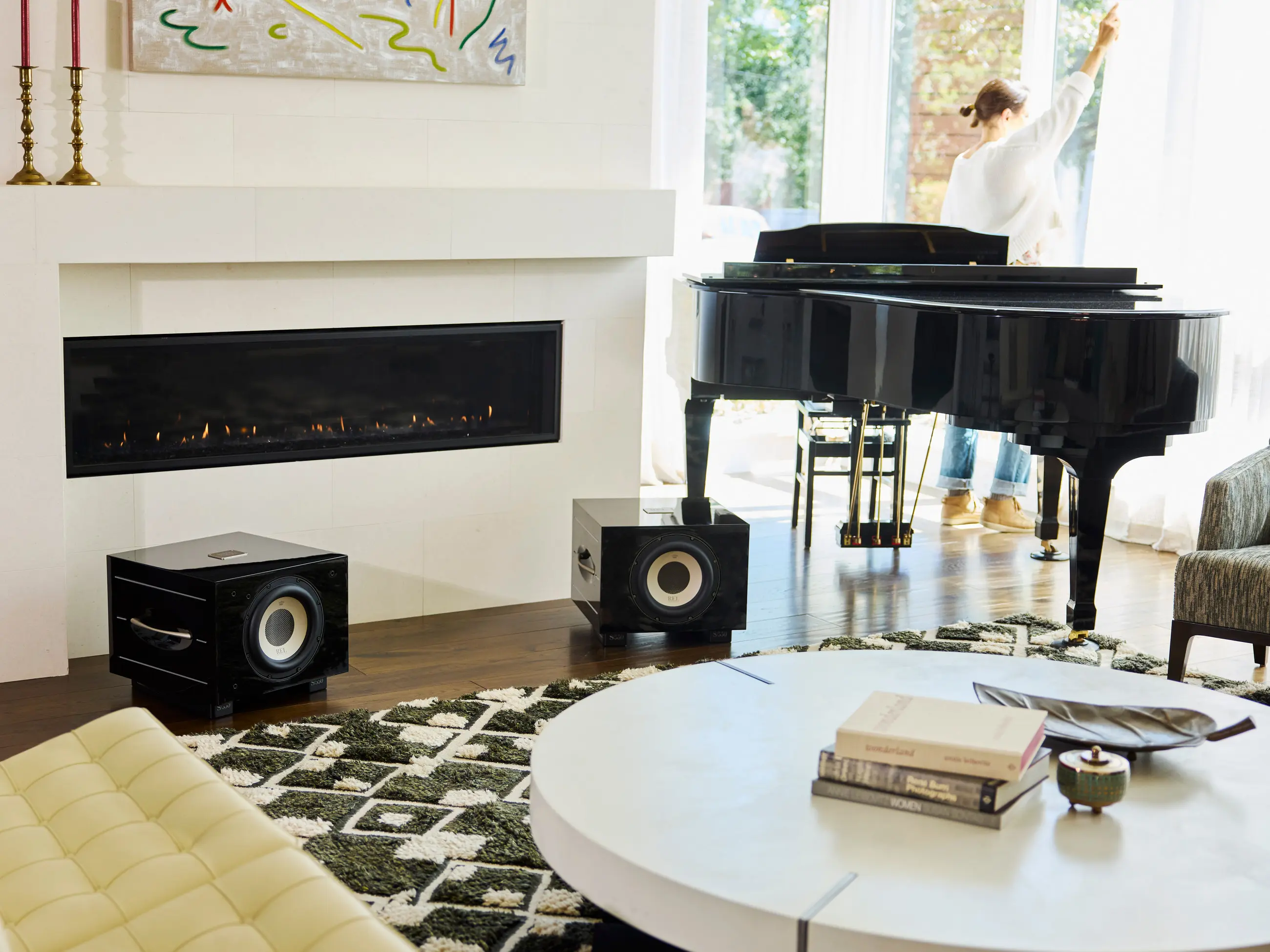 REL S/550 mélyládák