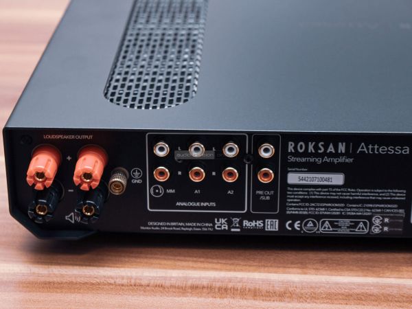 Roksan Attessa Streaming Amplifier hálózati sztereó erősítő analóg bemenetek