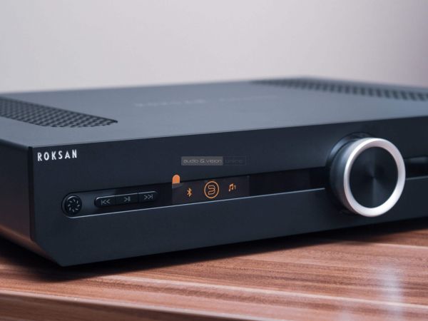Roksan Attessa Streaming Amplifier hálózati sztereó erősítő