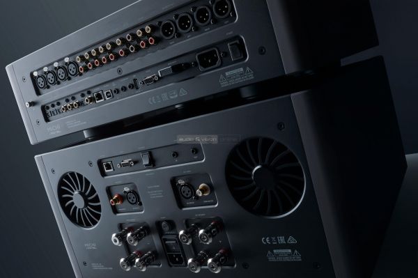 Rotel Michi P5 S5 high end sztereó előfok végerősítő hátlap