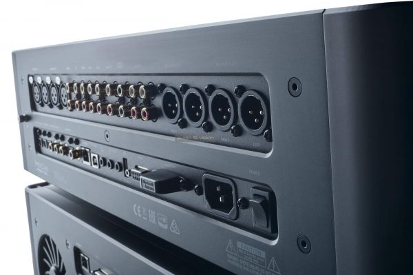 Rotel Michi P5 S5 high end sztereó előfok végerősítő hátlap