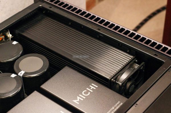 Rotel Michi S5 high end végerősítő
