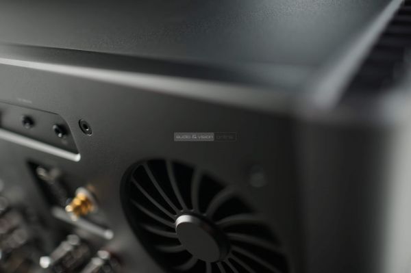 Rotel Michi S5 high end végerősítő hátlap