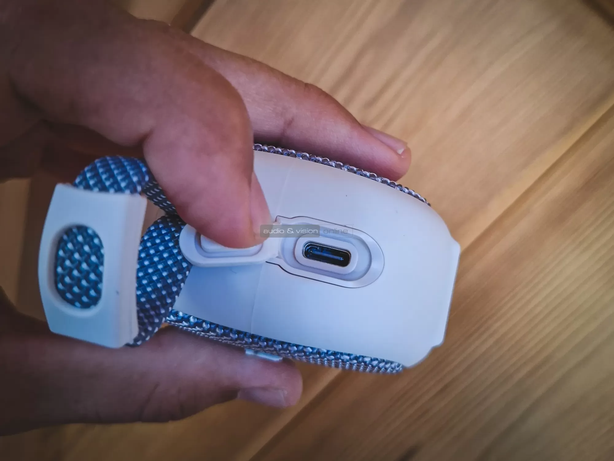 Snowsky Anywhere Bluetooth hangszóró USB-C