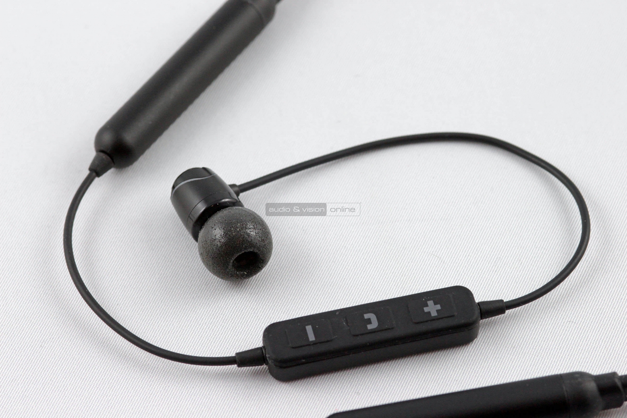 SoundMAGIC E11BT Bluetooth fülhallgató