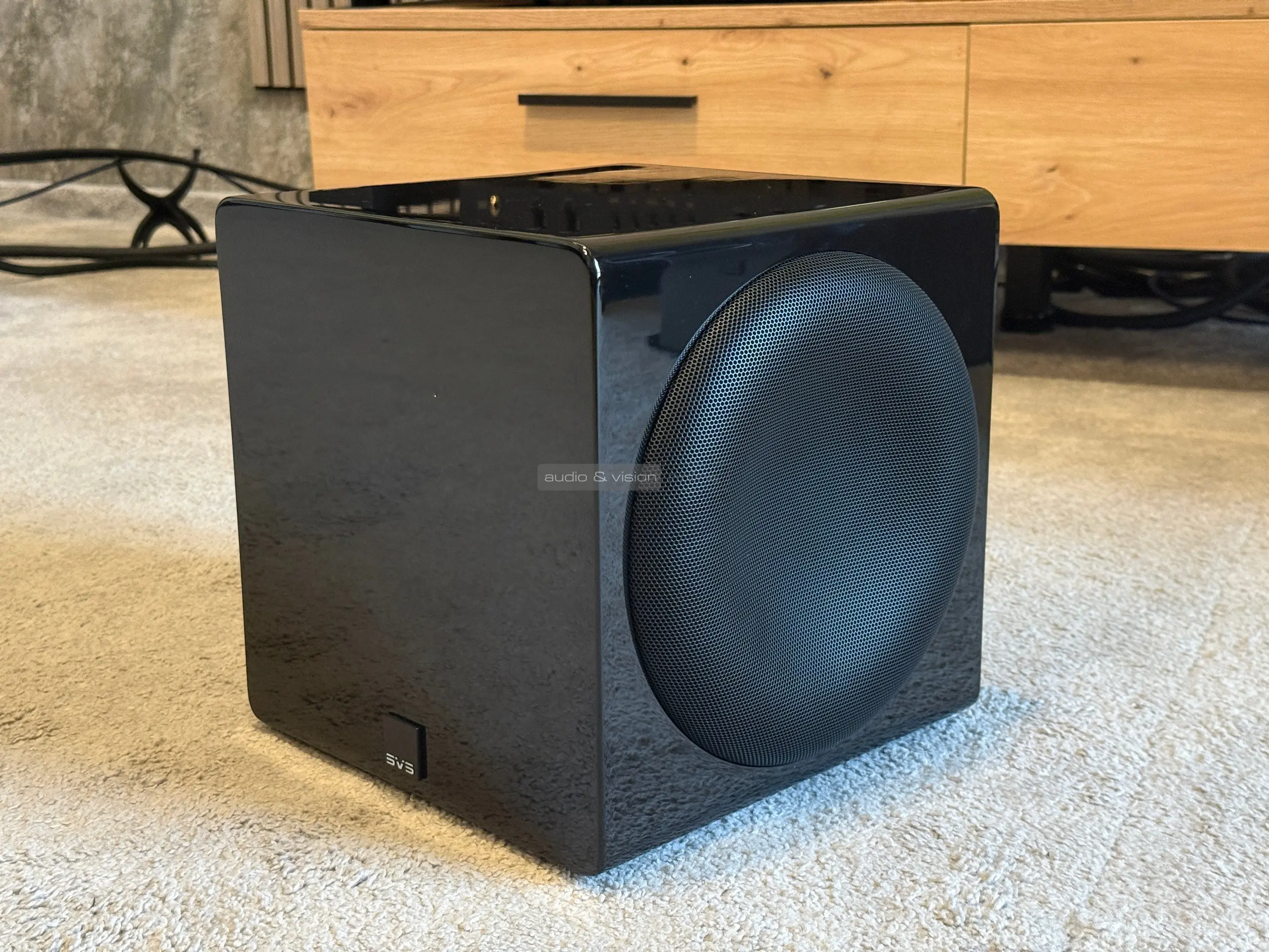SVS 3000 Micro REvolution mélyláda
