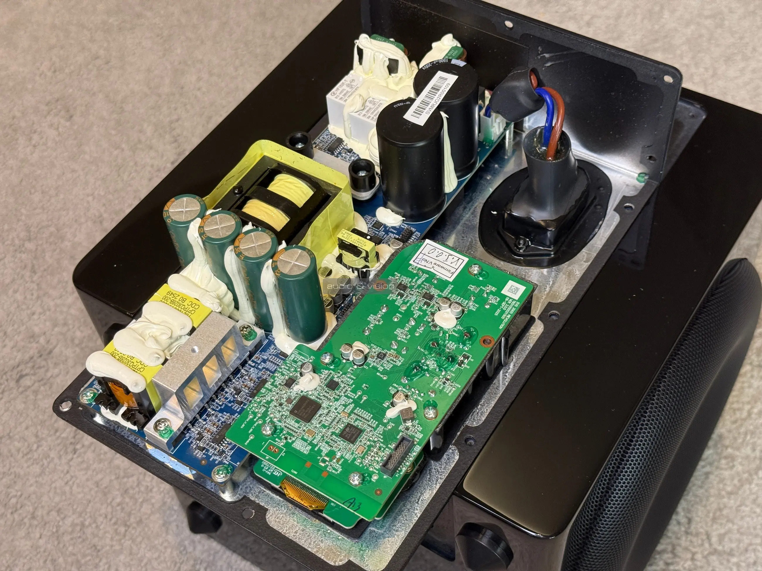 SVS 3000 Micro REvolution mélyláda