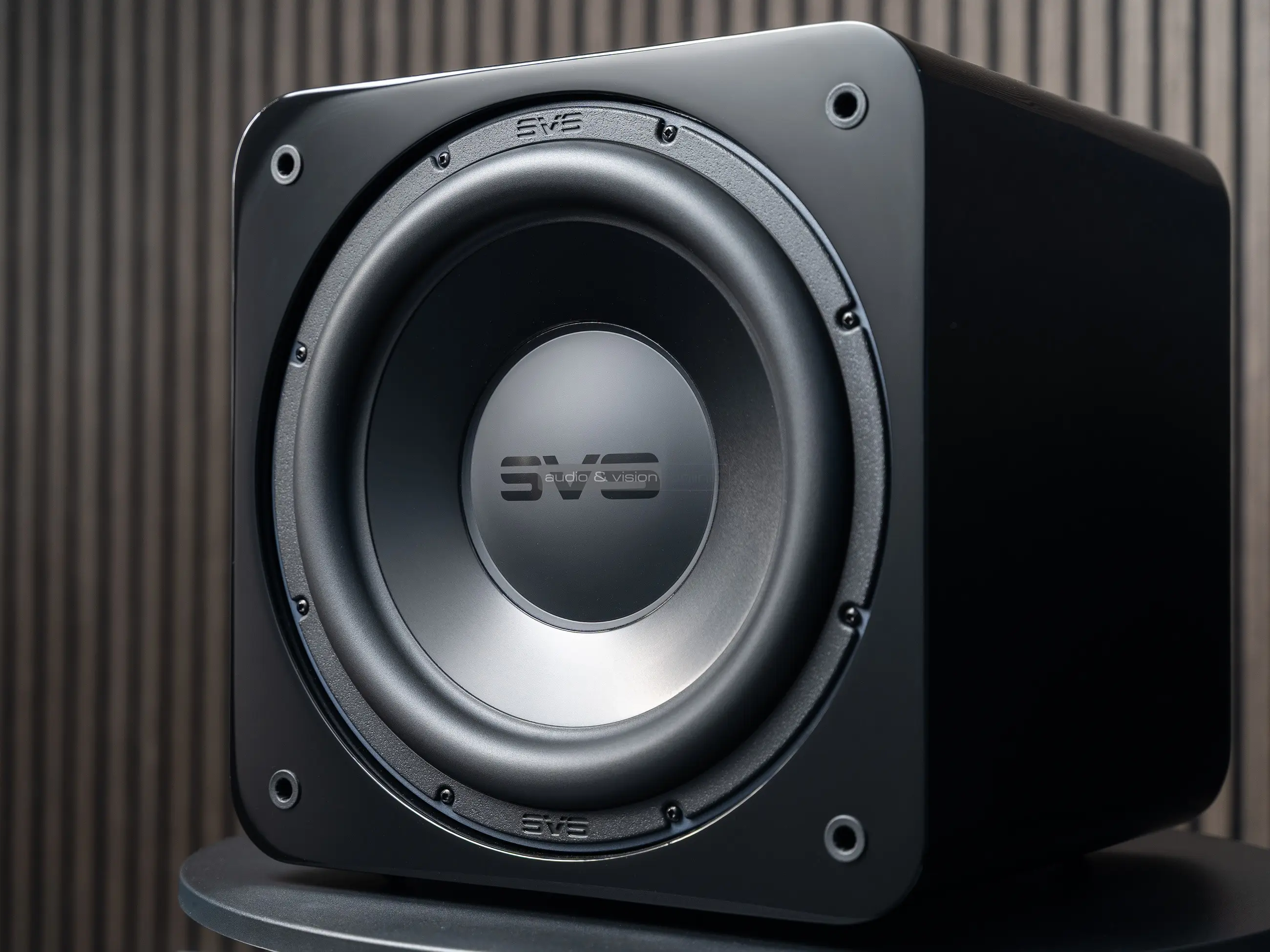 SVS SB-3000 REvolution mélyláda