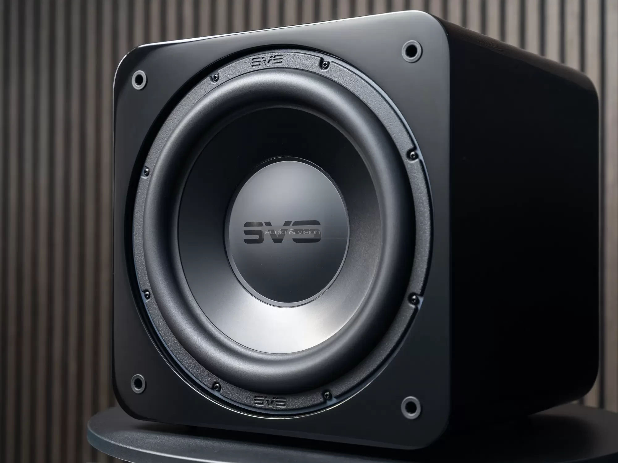 SVS SB-3000 REvolution mélyláda