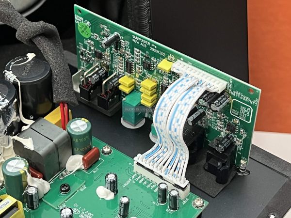 System Audio saxo sub 10 aktív mélyláda elektronika