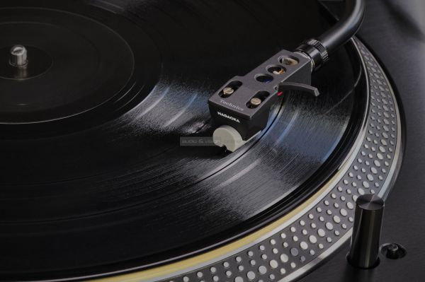 Technics SL-1210GAE 55th Anniversary Limited Edition vinyl lemezjátszó Nagaoka