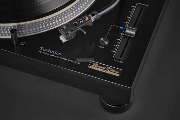 Technics SL-1210GAE 55th Anniversary Limited Edition vinyl lemezjátszó Nagaoka