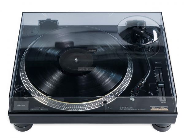 Technics SL-1210GAE 55th Anniversary Limited Edition vinyl lemezjátszó