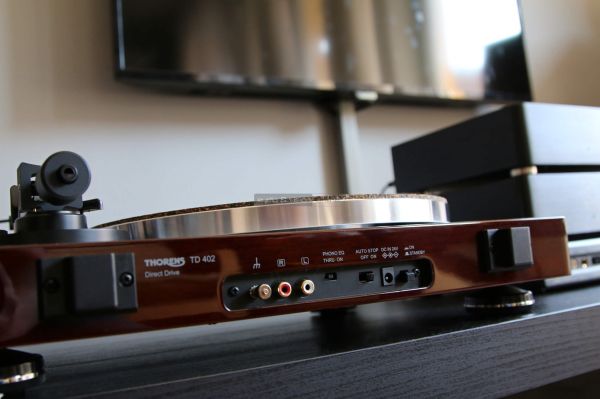 Thorens TD 402 DD vinyl lemezjátszó hátlap