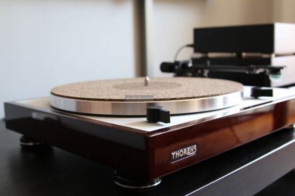 Thorens TD 402 DD vinyl lemezjátszó