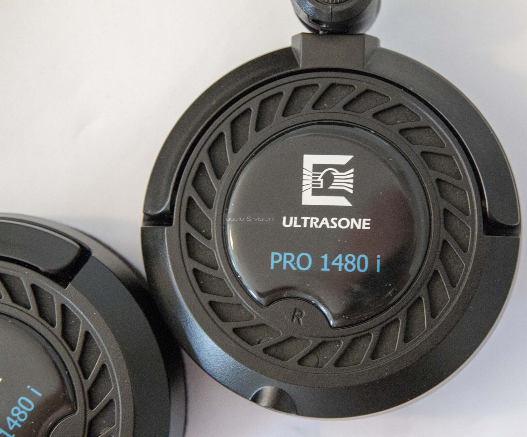 Ultrasone Pro 1480i fejhallgató