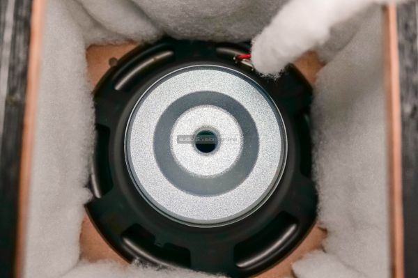 Velodyne DB12 aktív mélyláda
