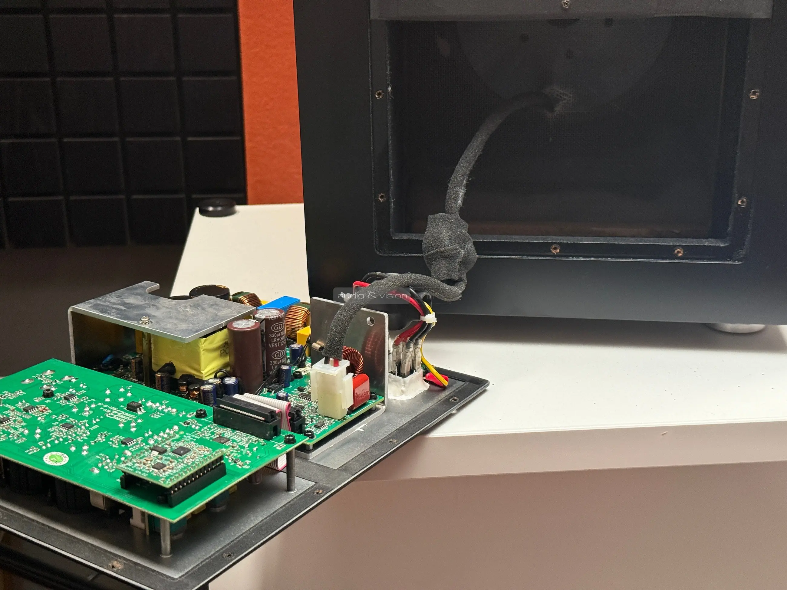 Velodyne VI-Q 10 mélyláda