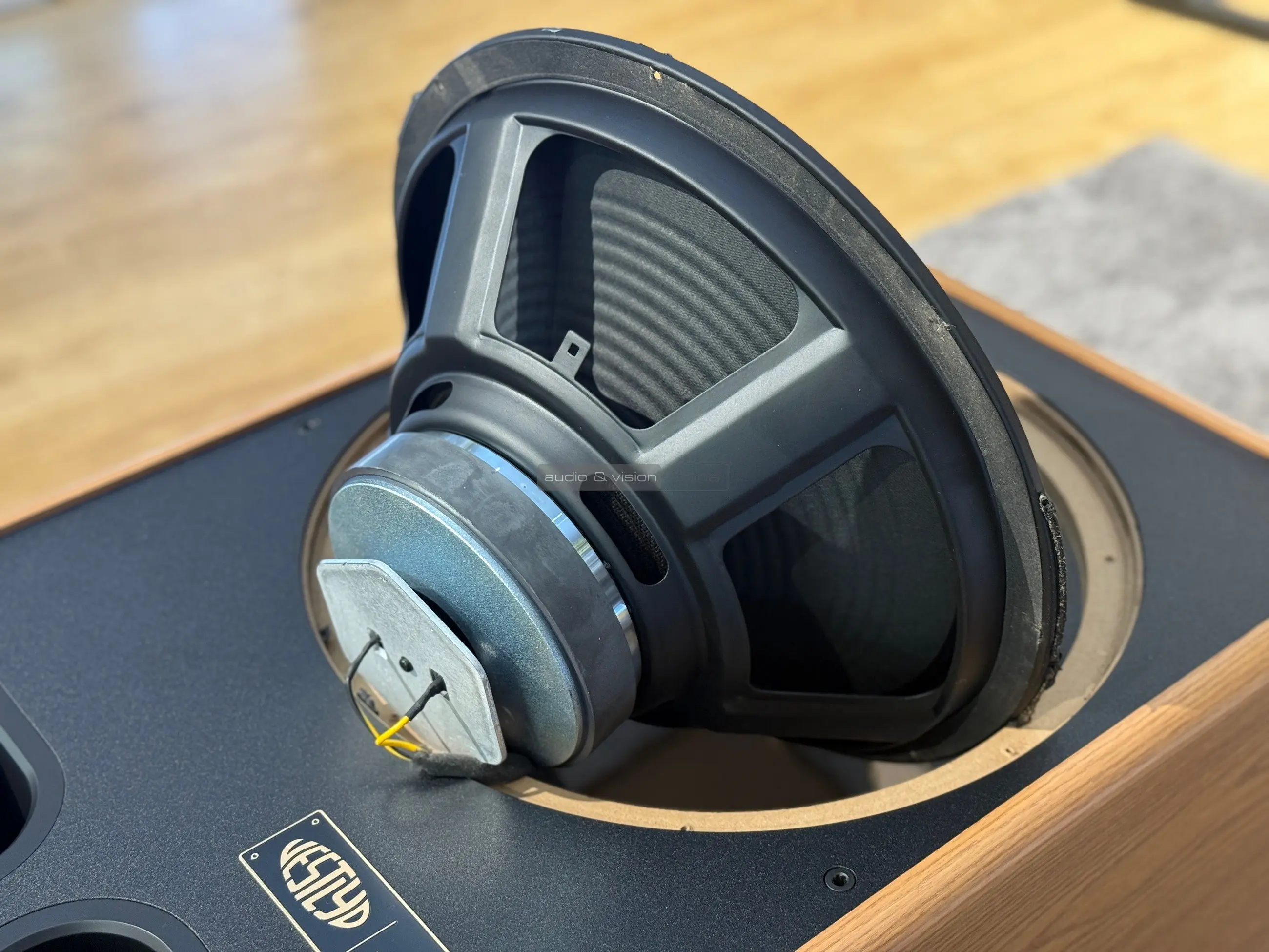 Vestlyd V15C hangfal hangszóró