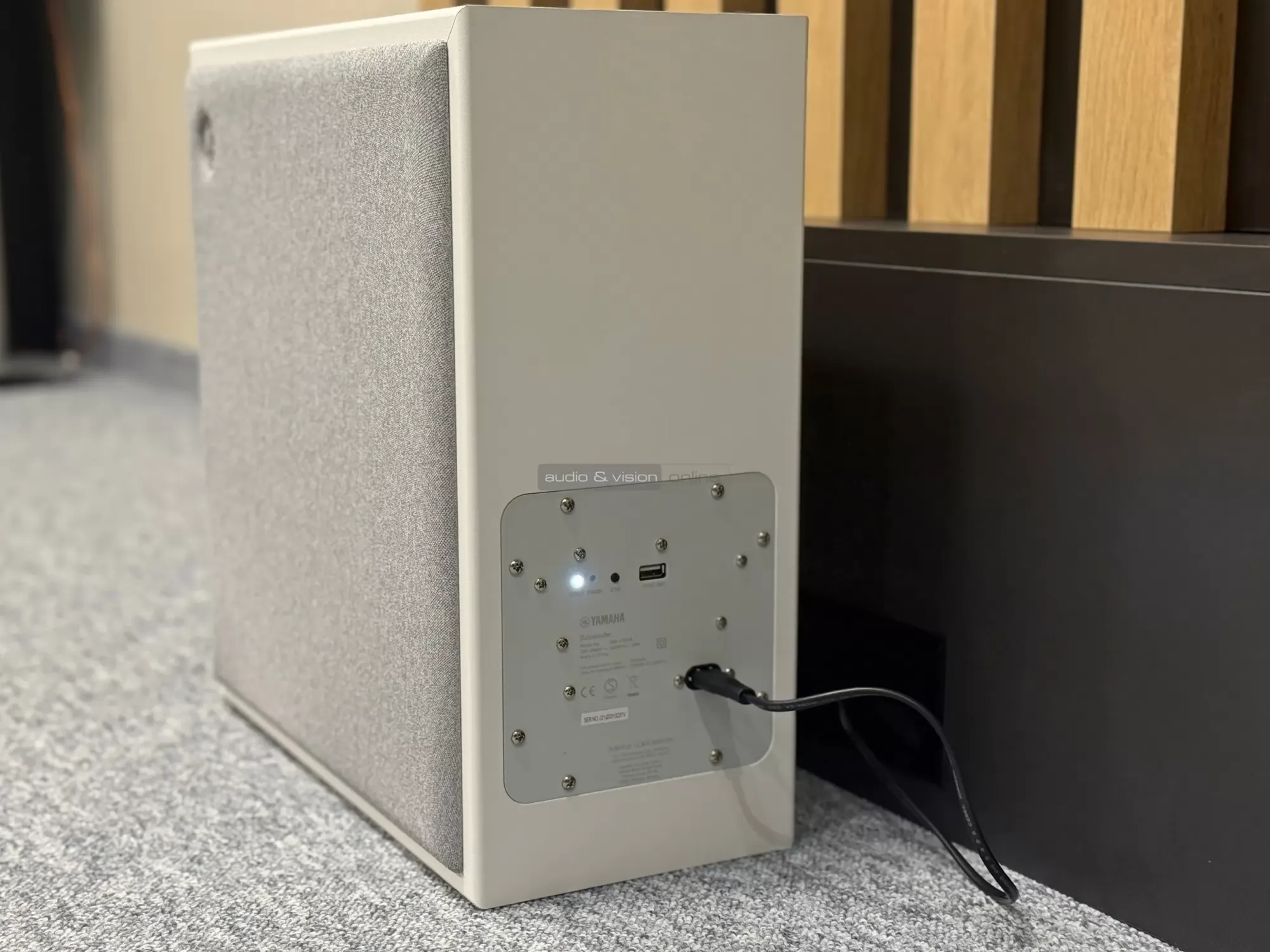 Yamaha SW-X100A mélyláda hátlap