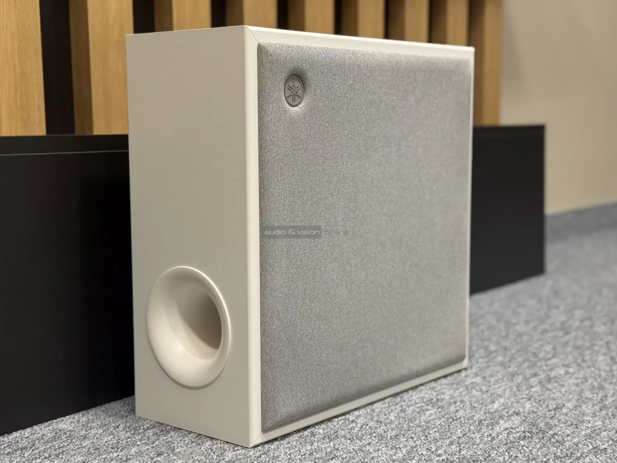 Yamaha SW-X100A mélyláda