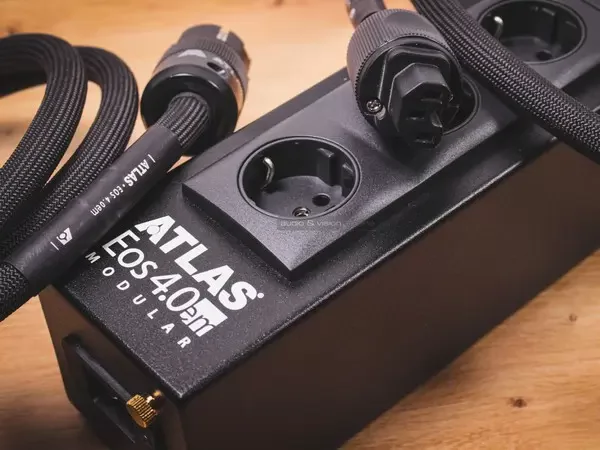 Atlas Eos 4.0em tápkábel